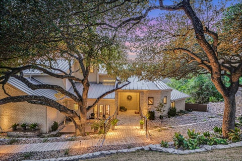 Photo of 6904 Ladera Norte, Austin, TX 78731 (MLS # 8150336)