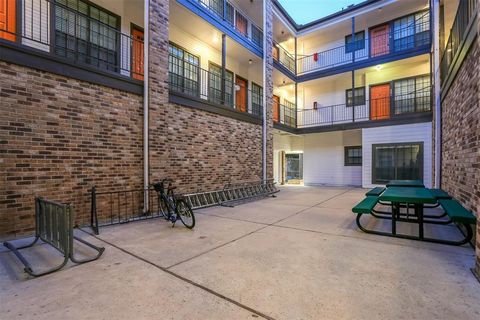 Tiny photo for 912 W 22nd ST #208, Austin, TX 78705 (MLS # 4349188)