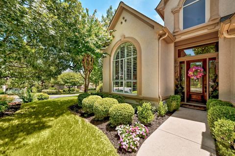 111 Whitley DR Austin TX 78738