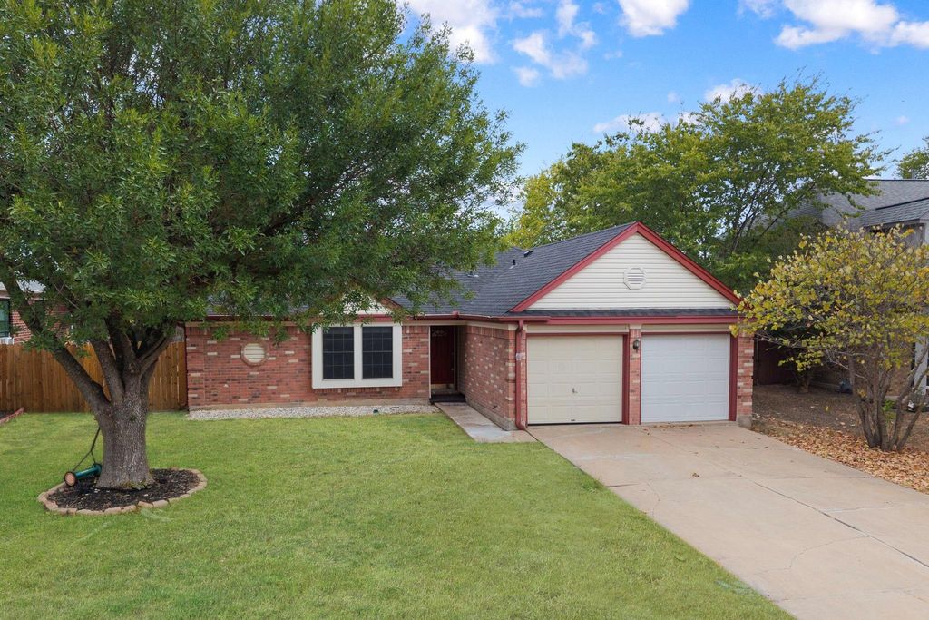 Photo for 12501 Fallen Tower LN, Austin, TX 78753 (MLS # 5311664)