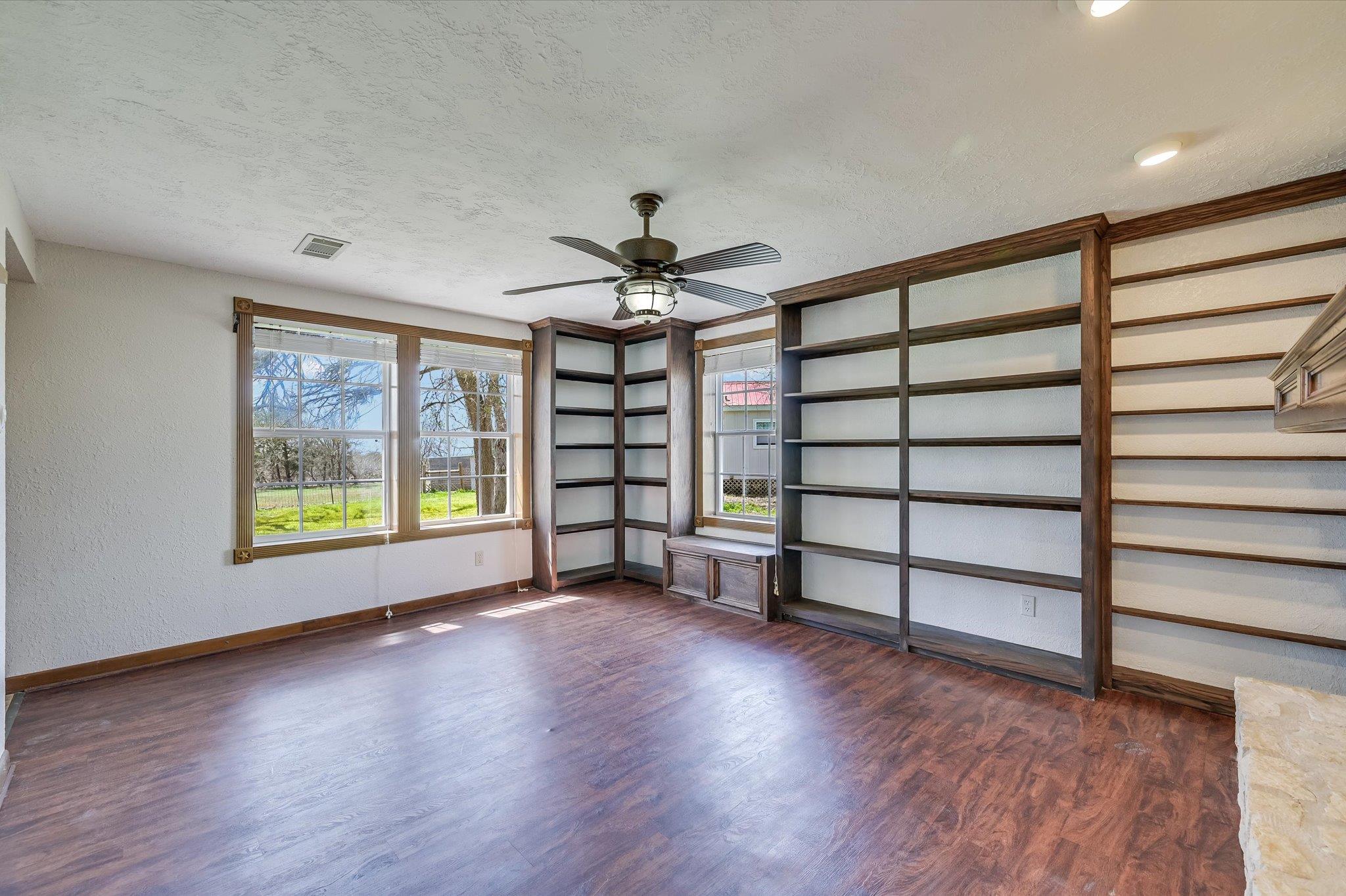 199 Angel Hill RD