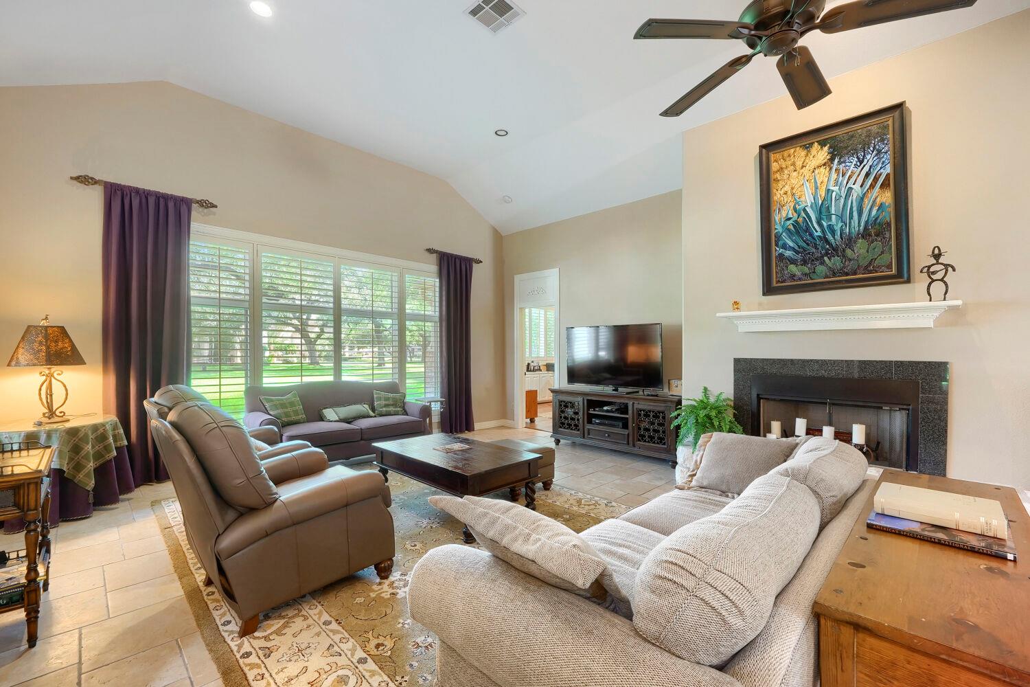 2422 Founders CIR