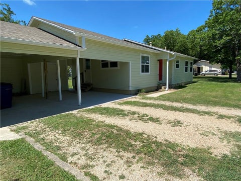 Photo of 102 E Live Oak ST, Hutto, TX 78634 (MLS # 2430261)