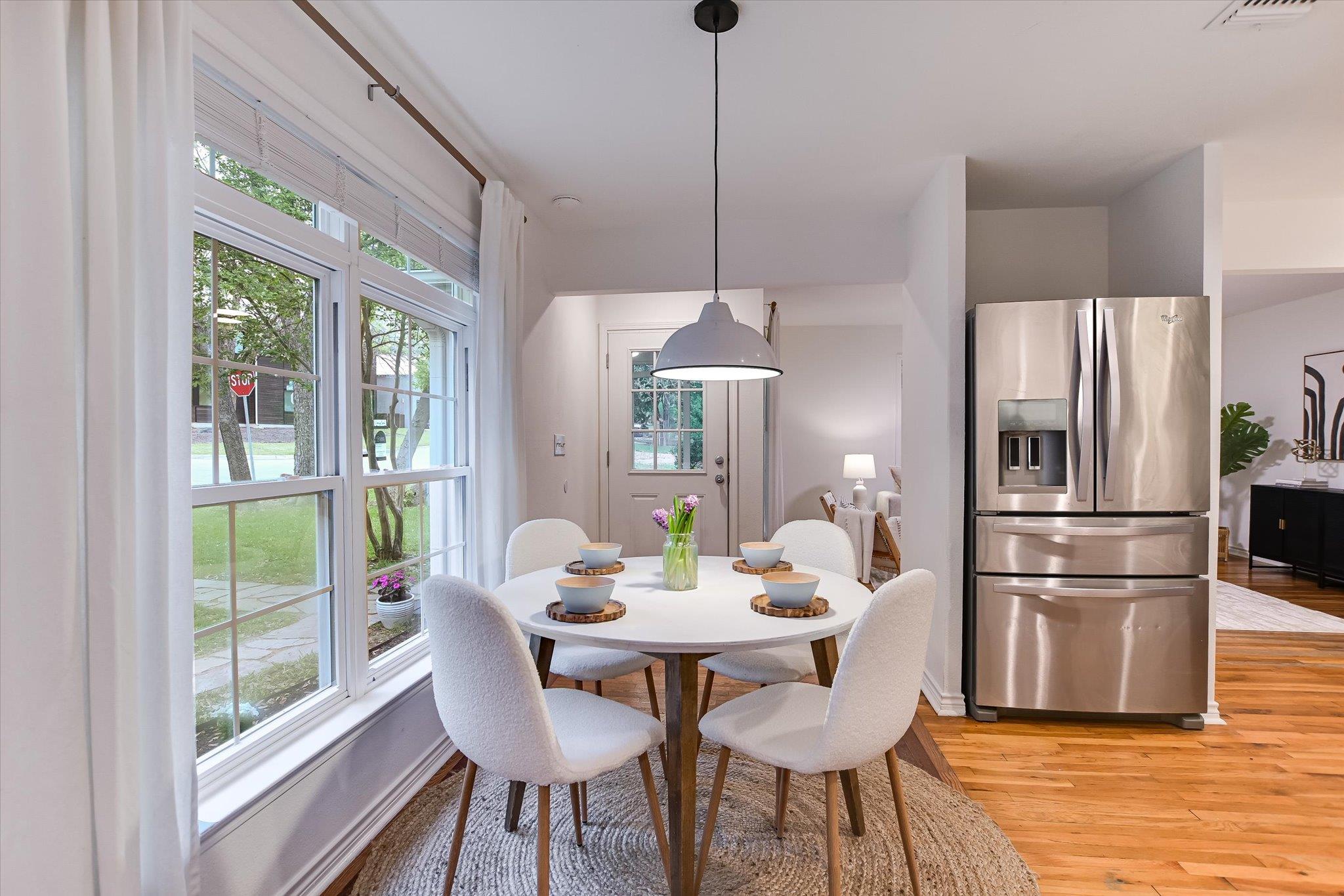 Austin, Texas 78703, United States, 3 Bedrooms Bedrooms, ,2 BathroomsBathrooms,Residential,Pending,111539