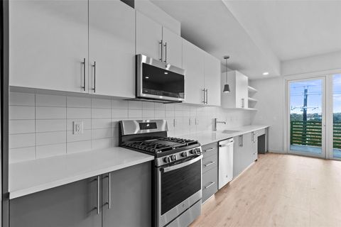4004 Banister LN 309 Austin TX 78704
