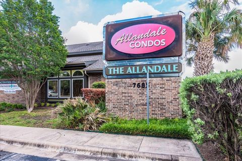 Photo of 7685 Northcross DR #521, Austin, TX 78757 (MLS # 4602776)