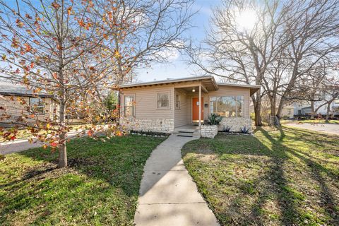Photo of 1300 Harriet CT, Austin, TX 78756 (MLS # 7369936)