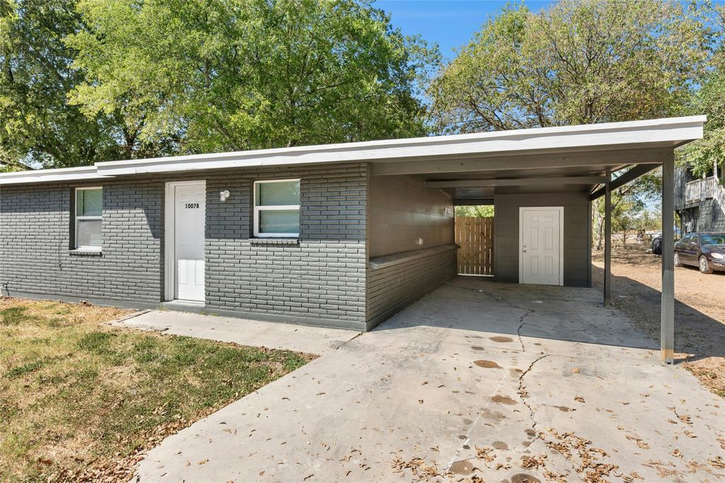 Photo of 1007 Hackberry ST #A/B/C/D, San Marcos, TX 78666 (MLS # 9193972)