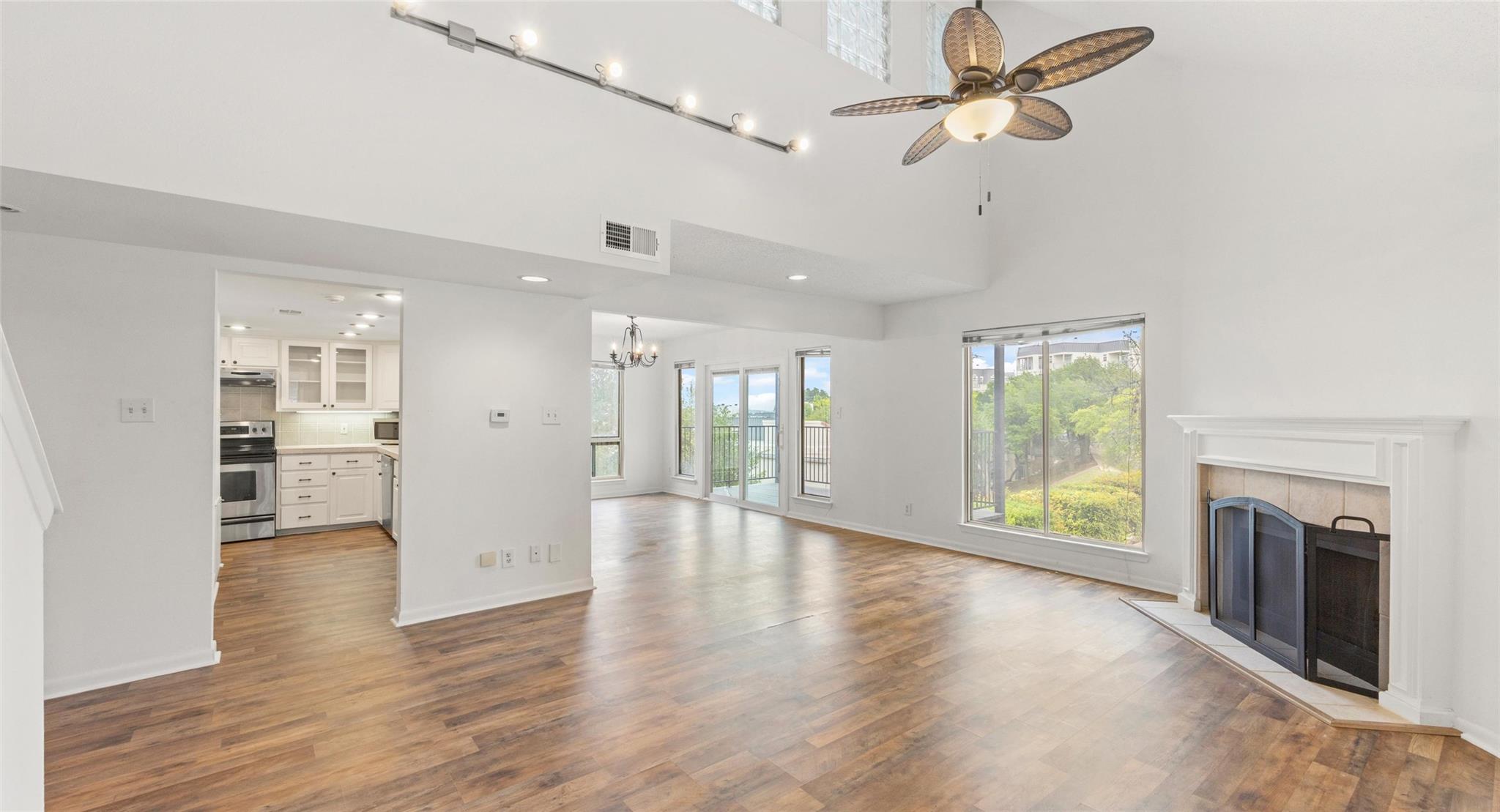 2918 Ranch Road 620 RD N C122