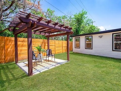 Tiny photo for 3104 E 16th ST, Austin, TX 78702 (MLS # 9127771)