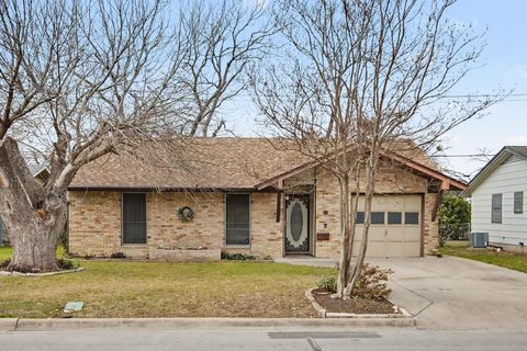 Photo of 8516 Woodstone DR, Austin, TX 78757 (MLS # 6621388)