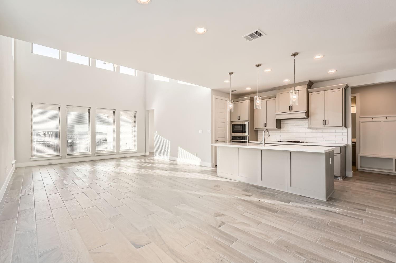 155 Cyrus Milton DR