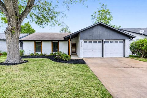 6108 Bridlington CIR Austin TX 78745