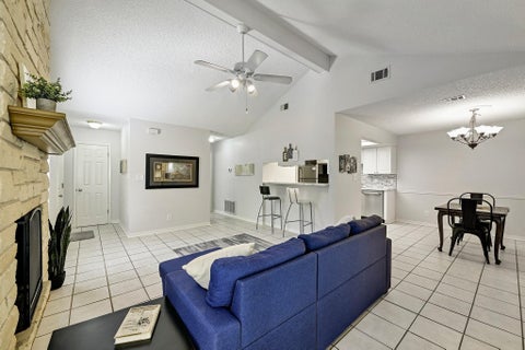 Tiny photo for 275 Mooring CIR #B, Lakeway, TX 78734 (MLS # 6535182)