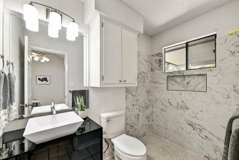 Tiny photo for 275 Mooring CIR #B, Lakeway, TX 78734 (MLS # 6535182)