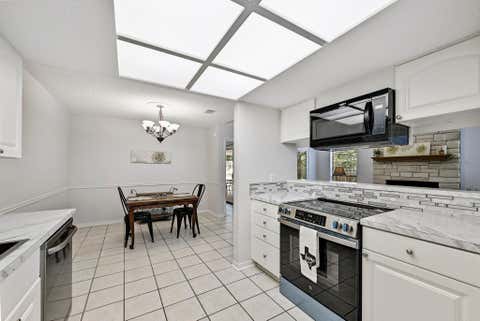 Tiny photo for 275 Mooring CIR #B, Lakeway, TX 78734 (MLS # 6535182)