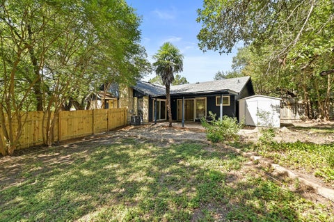 Tiny photo for 275 Mooring CIR #B, Lakeway, TX 78734 (MLS # 6535182)