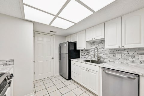 Tiny photo for 275 Mooring CIR #B, Lakeway, TX 78734 (MLS # 6535182)
