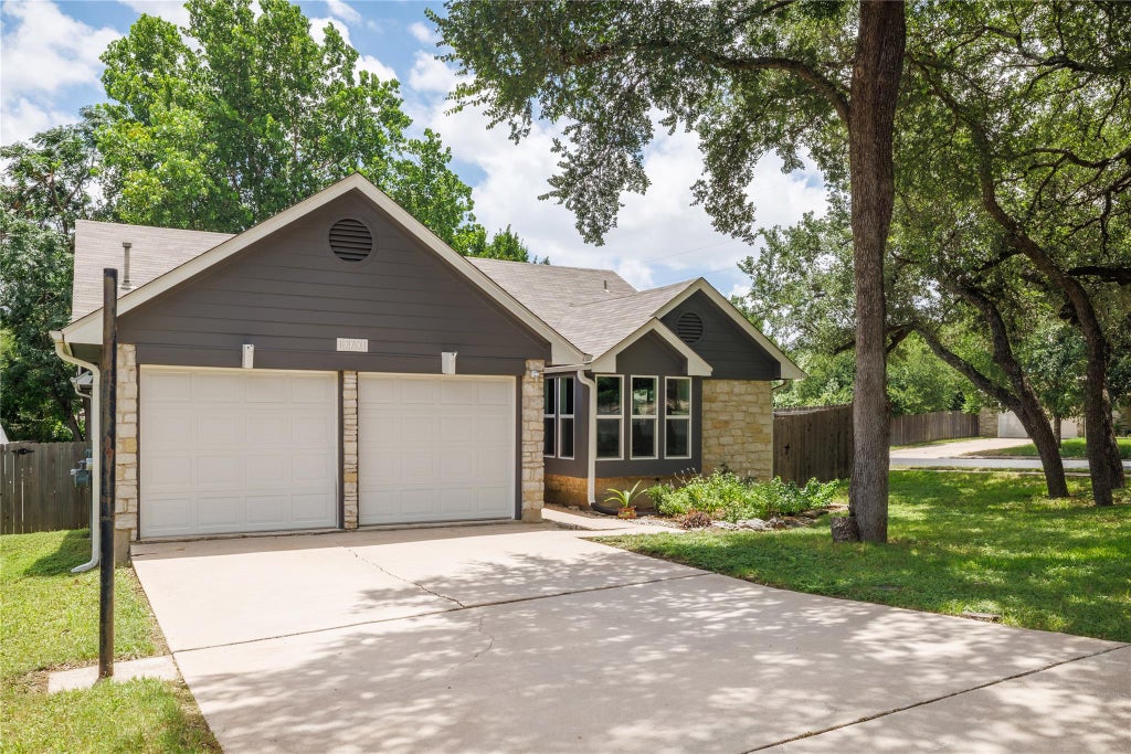 Photo of 12701 Magnolia Mound TRL, Austin, TX 78727 (MLS # 4420260)