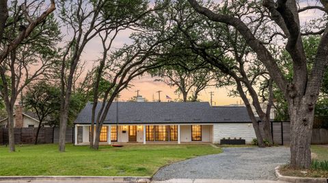 4002 Bradwood RD Austin TX 78722