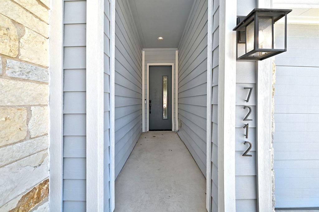 7212 Cardinal Bloom LOOP