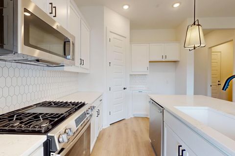 Tiny photo for 13111 Geary DR, Austin, TX 78652 (MLS # 7604006)