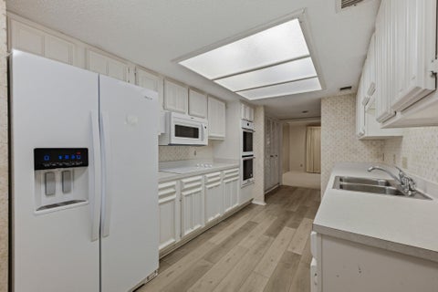 Tiny photo for 32 Woodstone SQ, Austin, TX 78703 (MLS # 1120101)