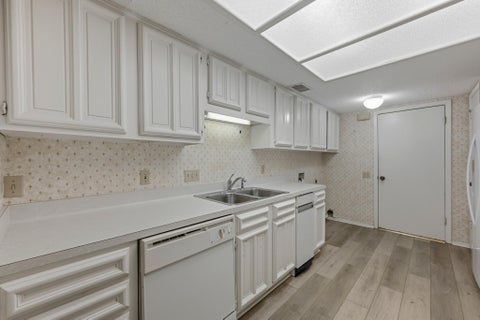 Tiny photo for 32 Woodstone SQ, Austin, TX 78703 (MLS # 1120101)