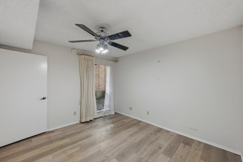 Tiny photo for 32 Woodstone SQ, Austin, TX 78703 (MLS # 1120101)