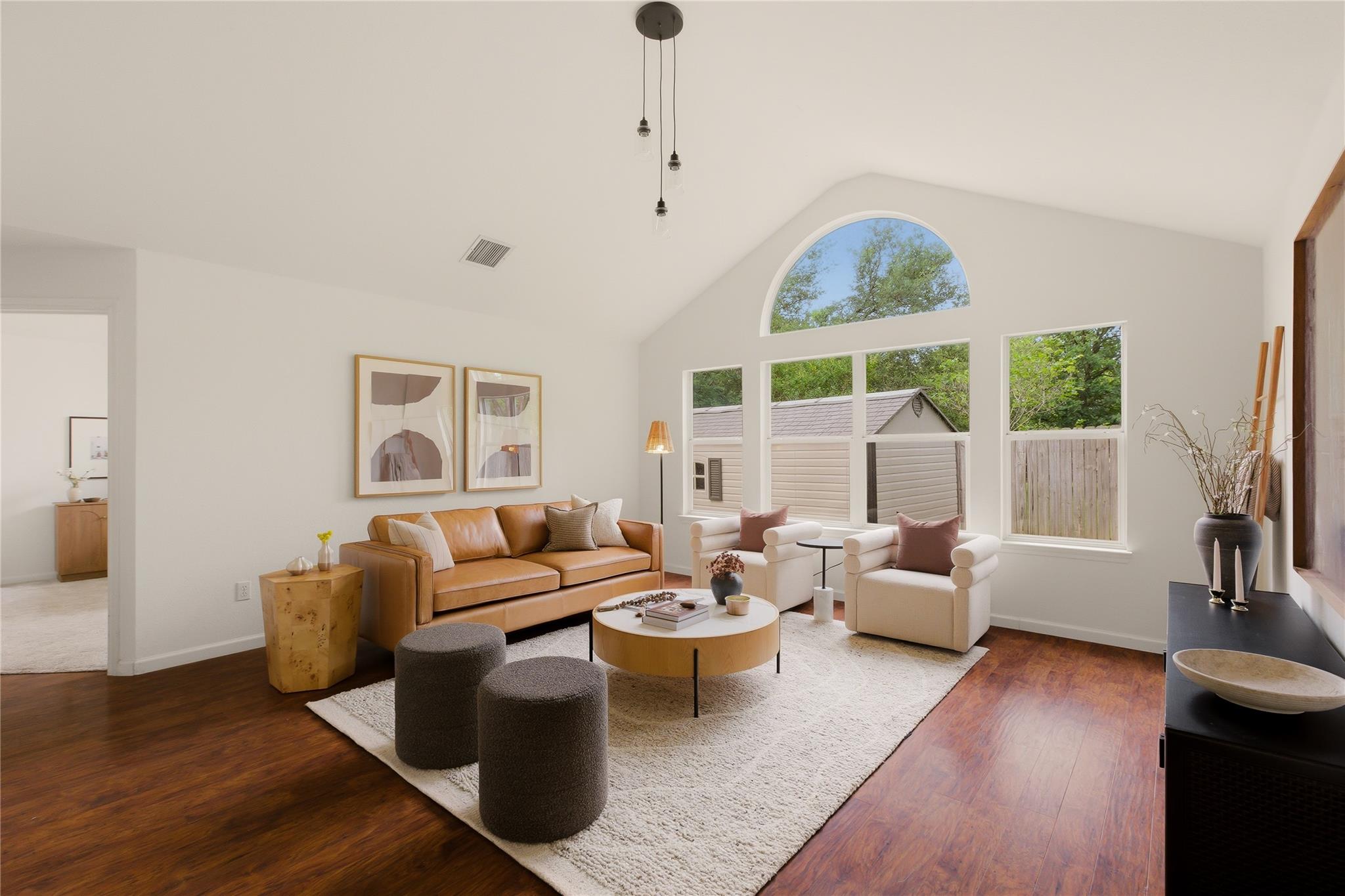 5736 Lomita Verde CIR