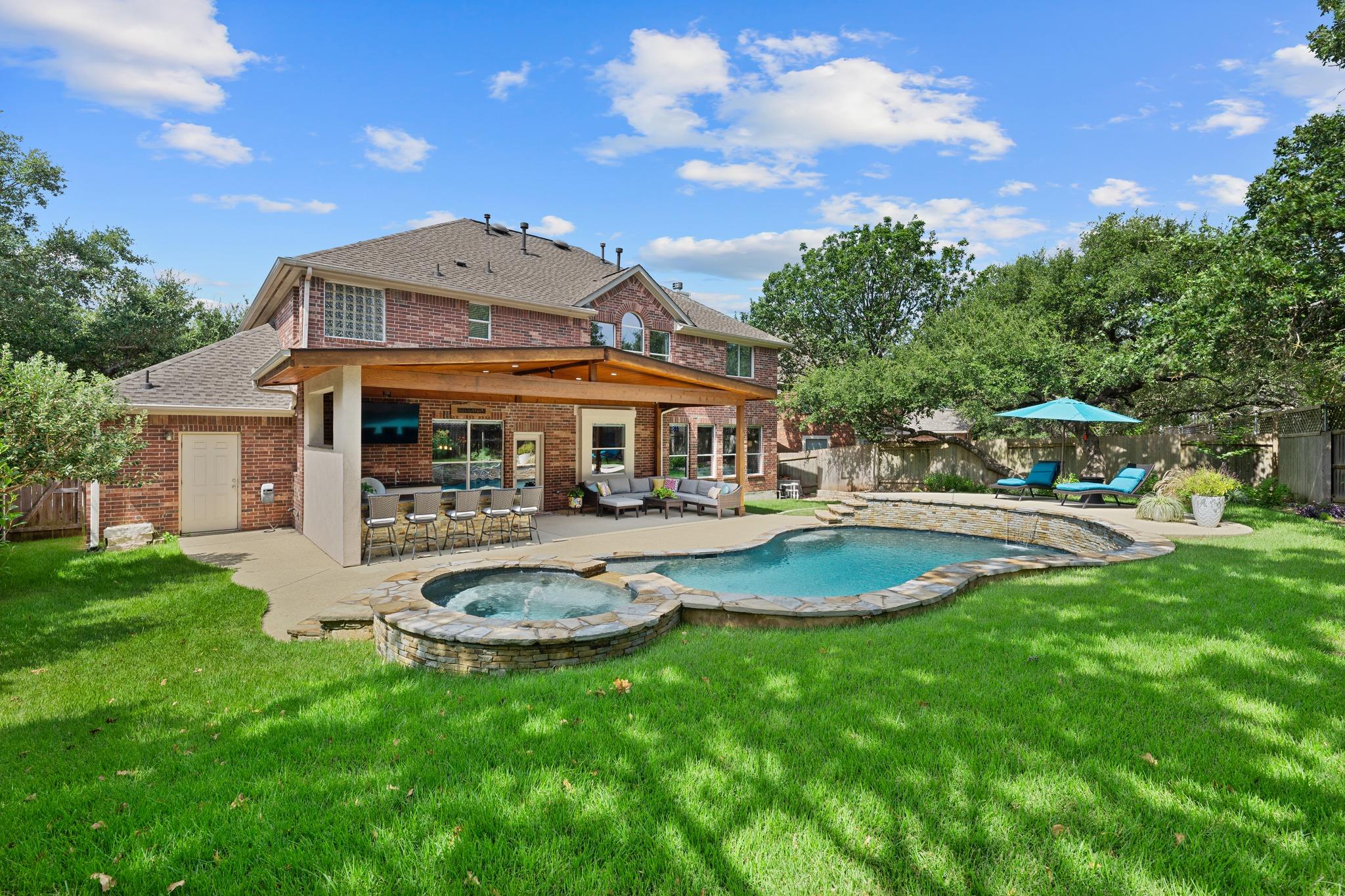 6409 Magenta LN