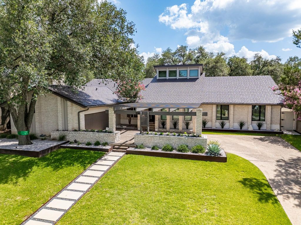 Photo for 5318 Valburn CIR, Austin, TX 78731 (MLS # 6291903)