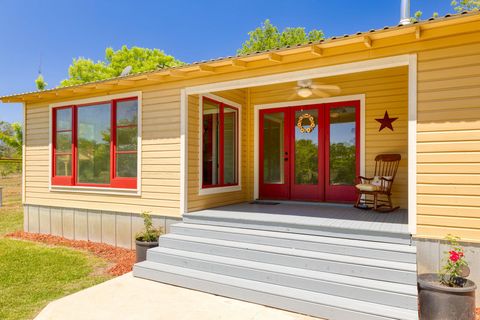 Photo of 395 Dale LN, Dale, TX 78616 (MLS # 1420465)