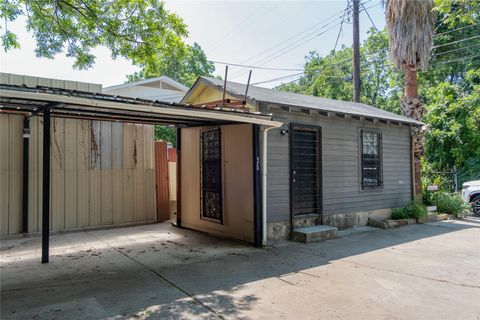 Tiny photo for 2607 E Cesar Chavez ST, Austin, TX 78702 (MLS # 8409530)