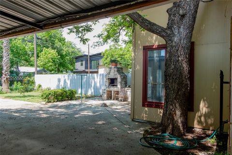 Tiny photo for 2607 E Cesar Chavez ST, Austin, TX 78702 (MLS # 8409530)