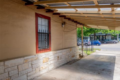 Tiny photo for 2607 E Cesar Chavez ST, Austin, TX 78702 (MLS # 8409530)