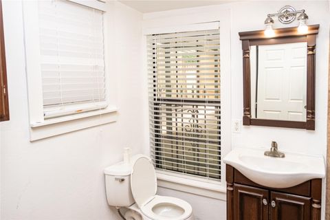 Tiny photo for 2607 E Cesar Chavez ST, Austin, TX 78702 (MLS # 8409530)