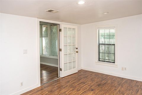 Tiny photo for 2607 E Cesar Chavez ST, Austin, TX 78702 (MLS # 8409530)