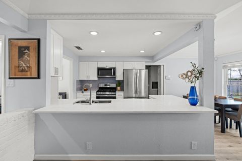 Tiny photo for 11602 Three Oaks TRL, Austin, TX 78759 (MLS # 3756931)