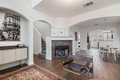 1819 Village Oak CT Austin TX 78704