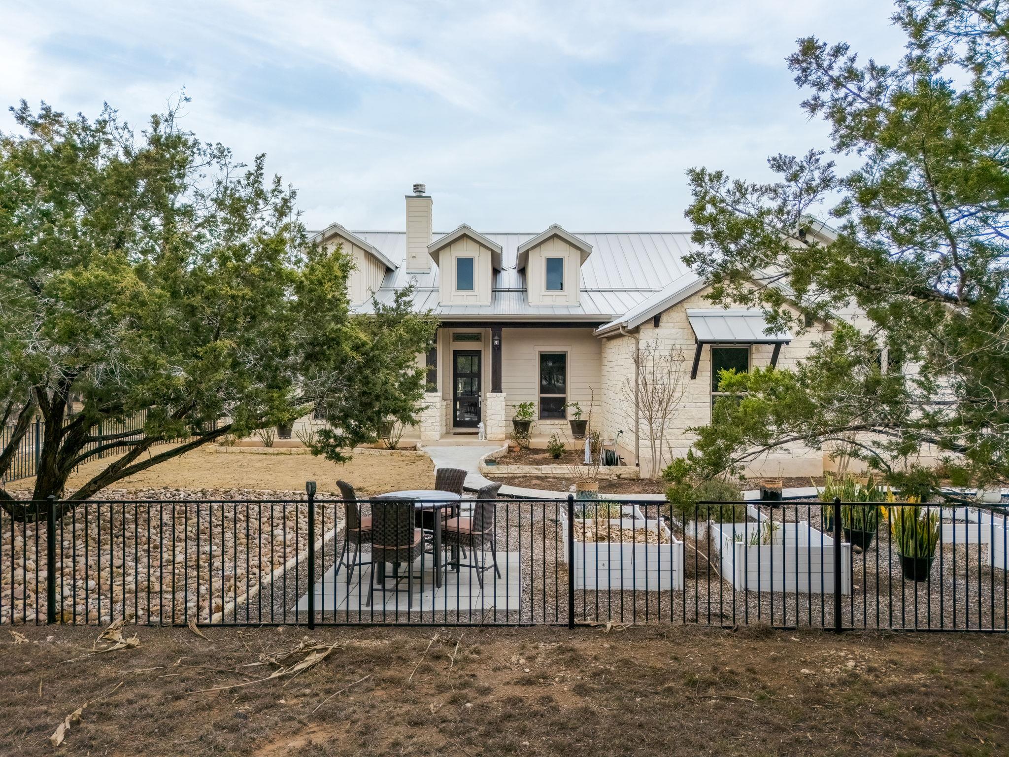 2140 Carpenter LOOP