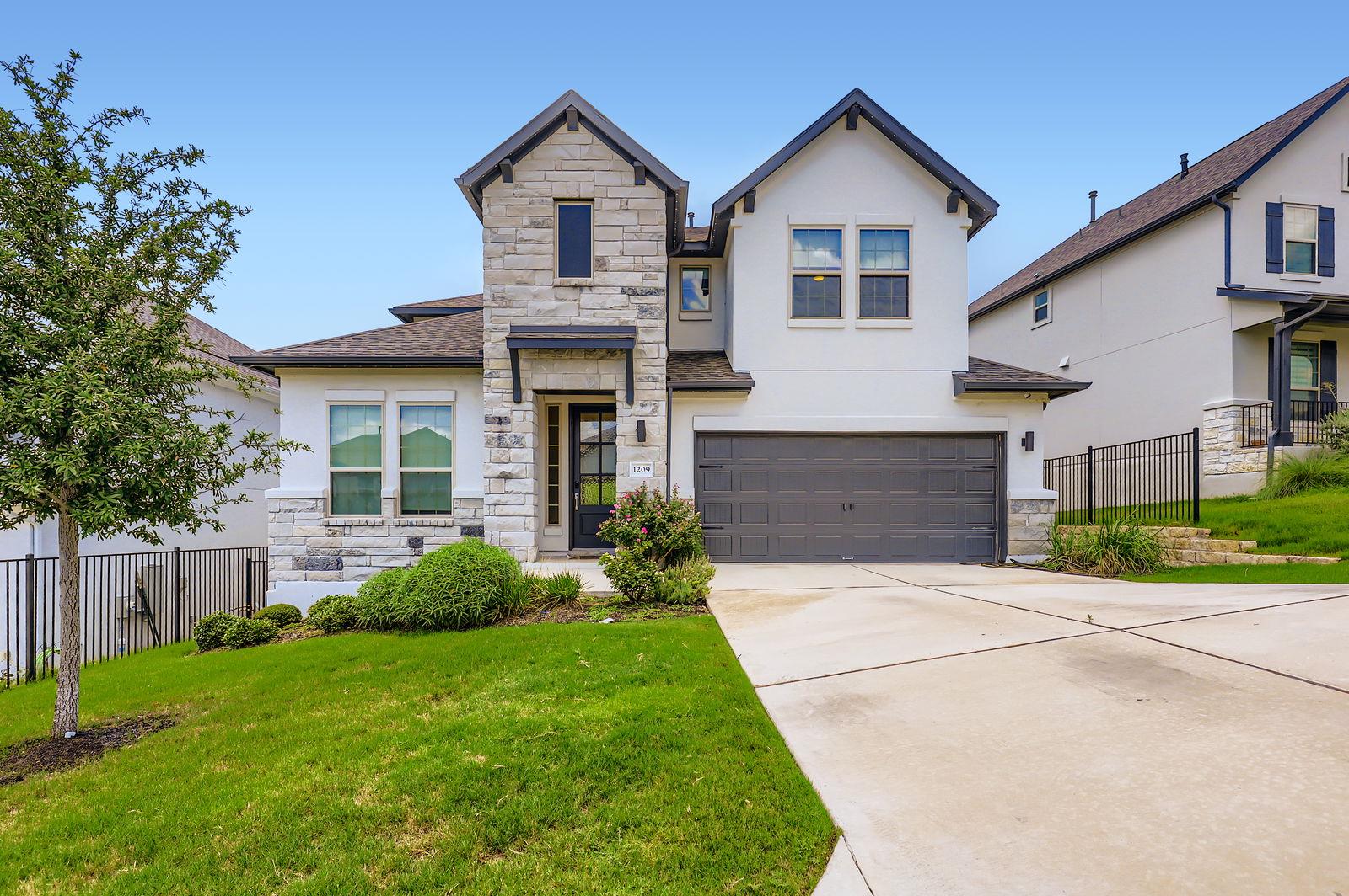 1209 Brasano PL