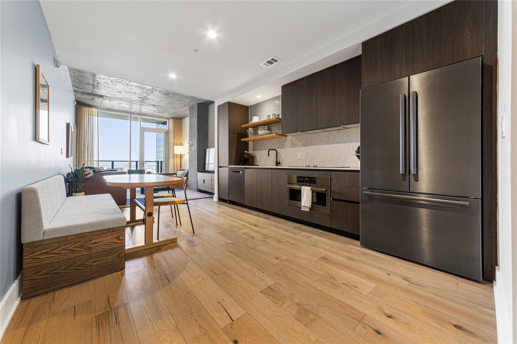 48 East Ave 2611