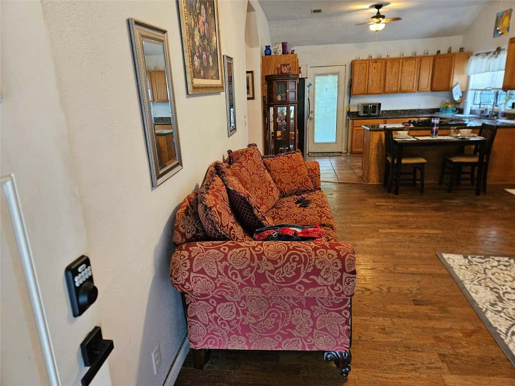 Photo of 1206 W 8th ST, Caldwell, TX 77836 (MLS # 6819705)