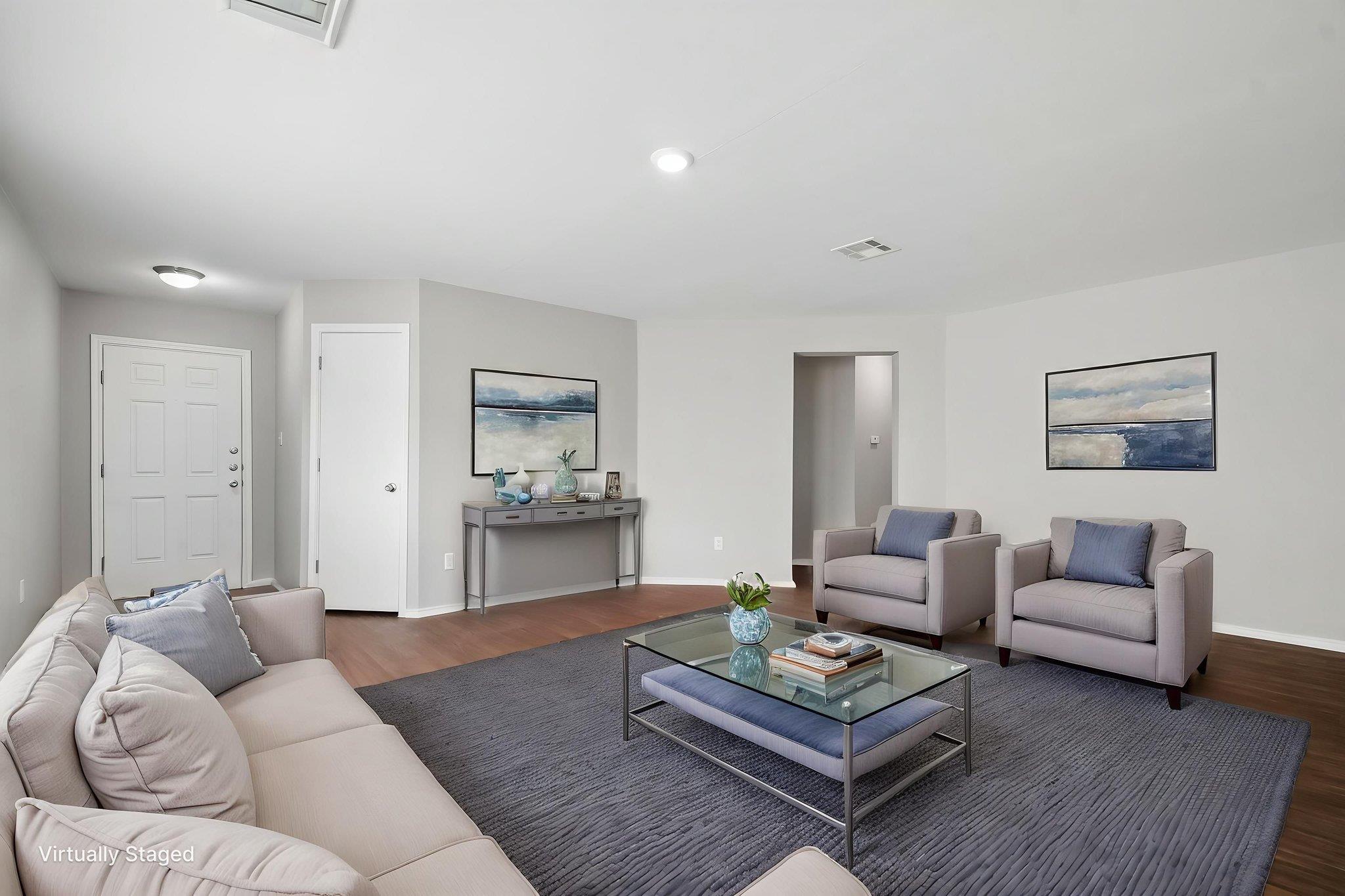 610 Lavaca LOOP