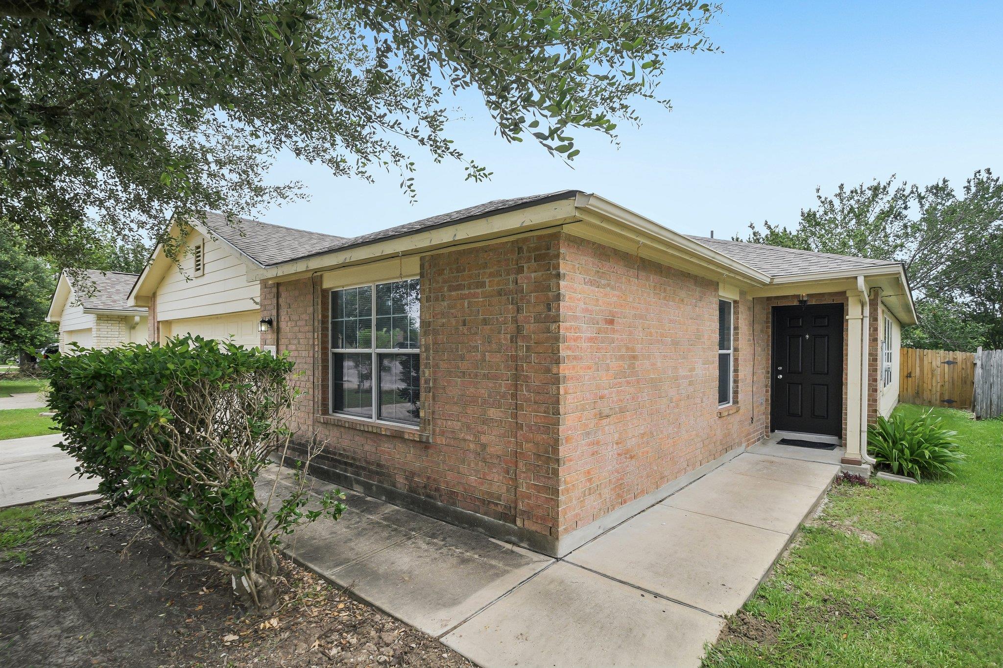 610 Lavaca LOOP