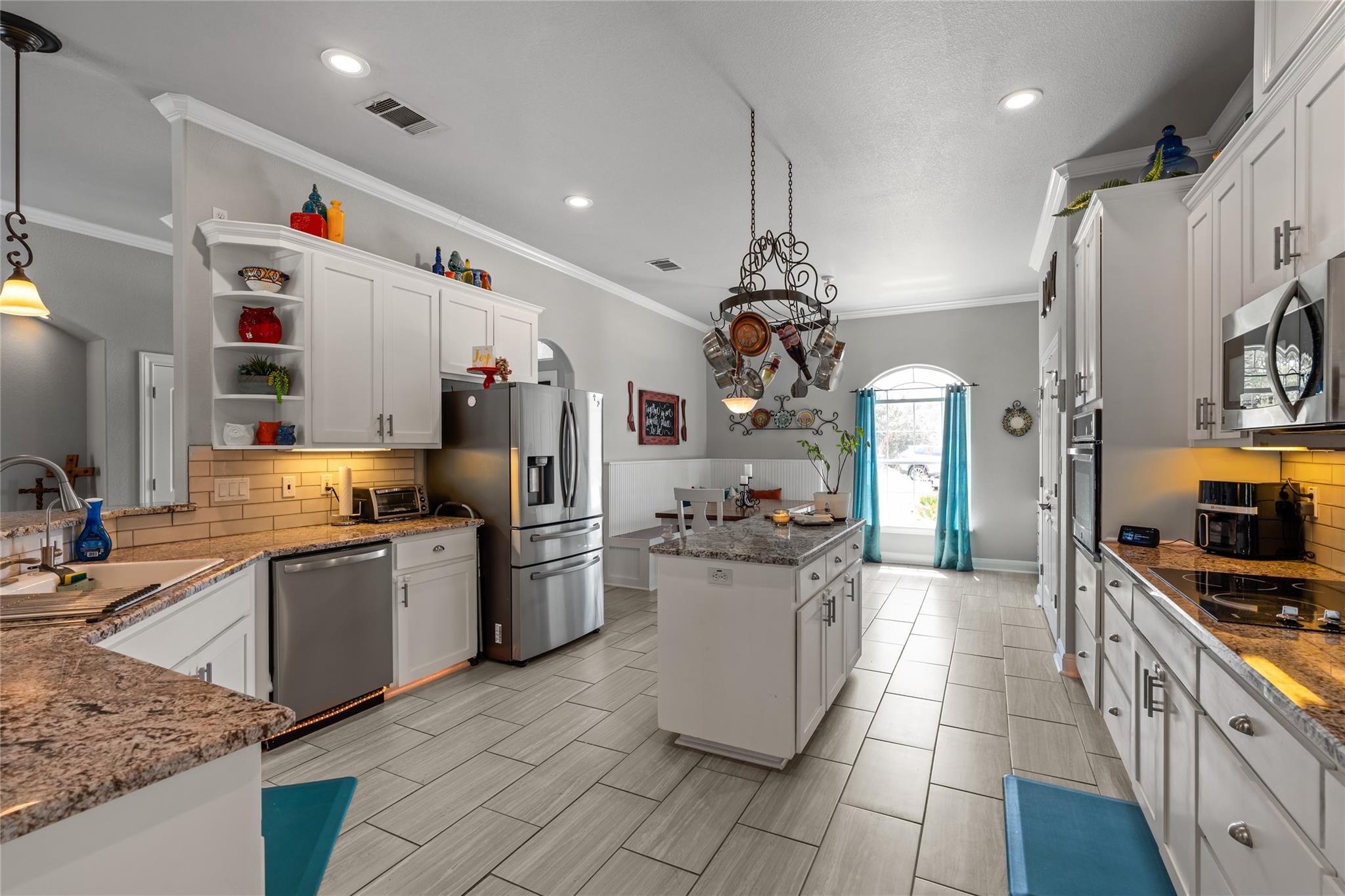 21508 Lake Park DR