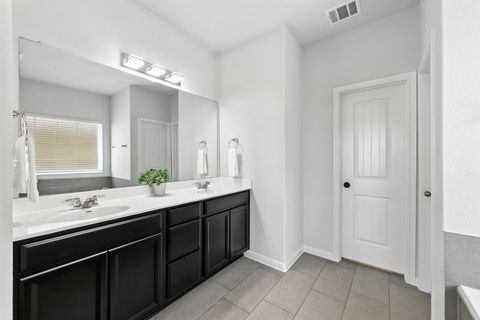 Tiny photo for 901 S San Marcos ST, Manor, TX 78653 (MLS # 9348520)