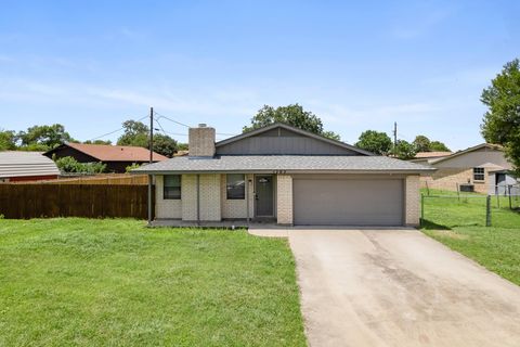 1703 Ruiz DR Killeen TX 76543