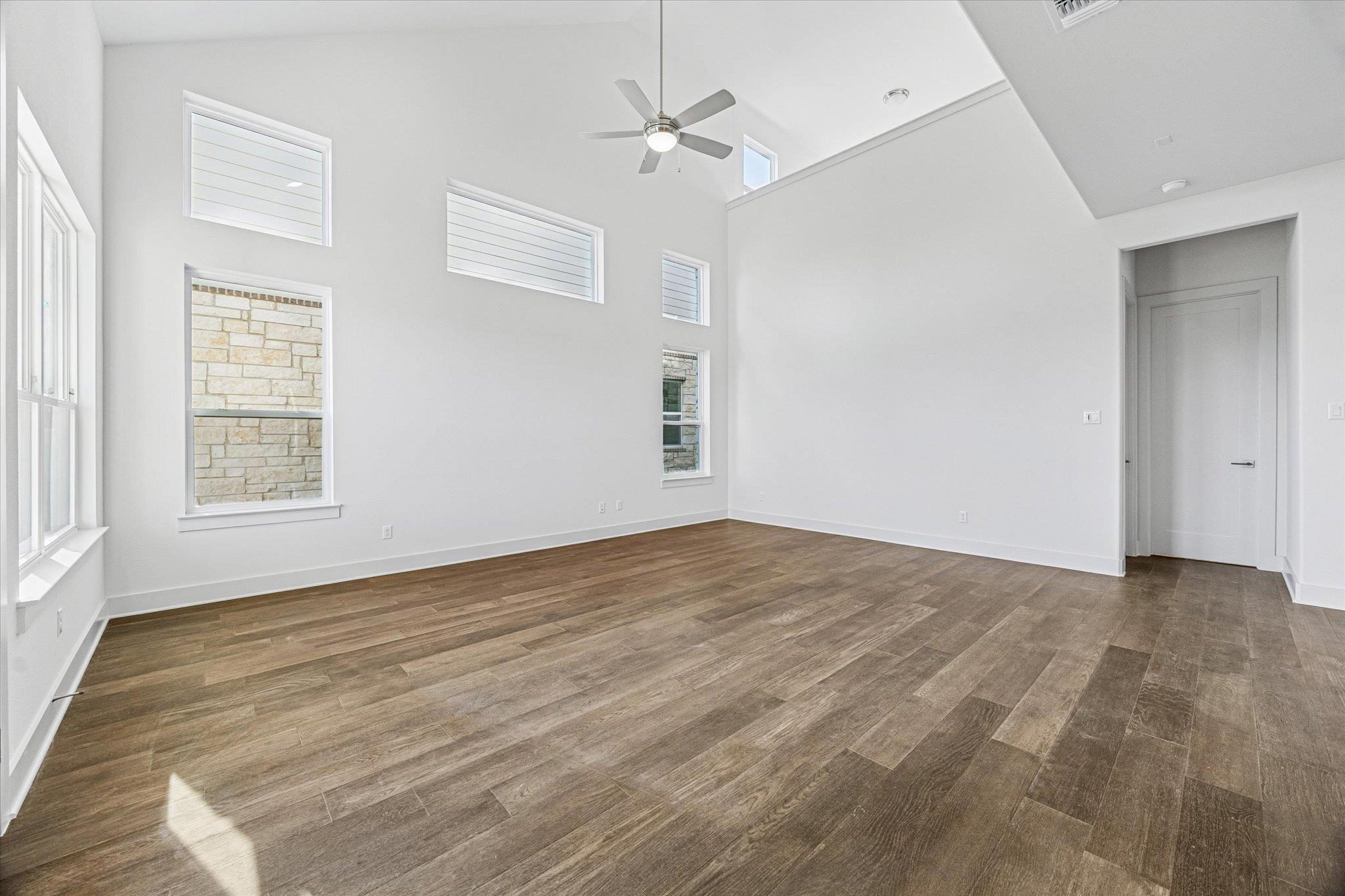 1531 N Red Bud LN 24